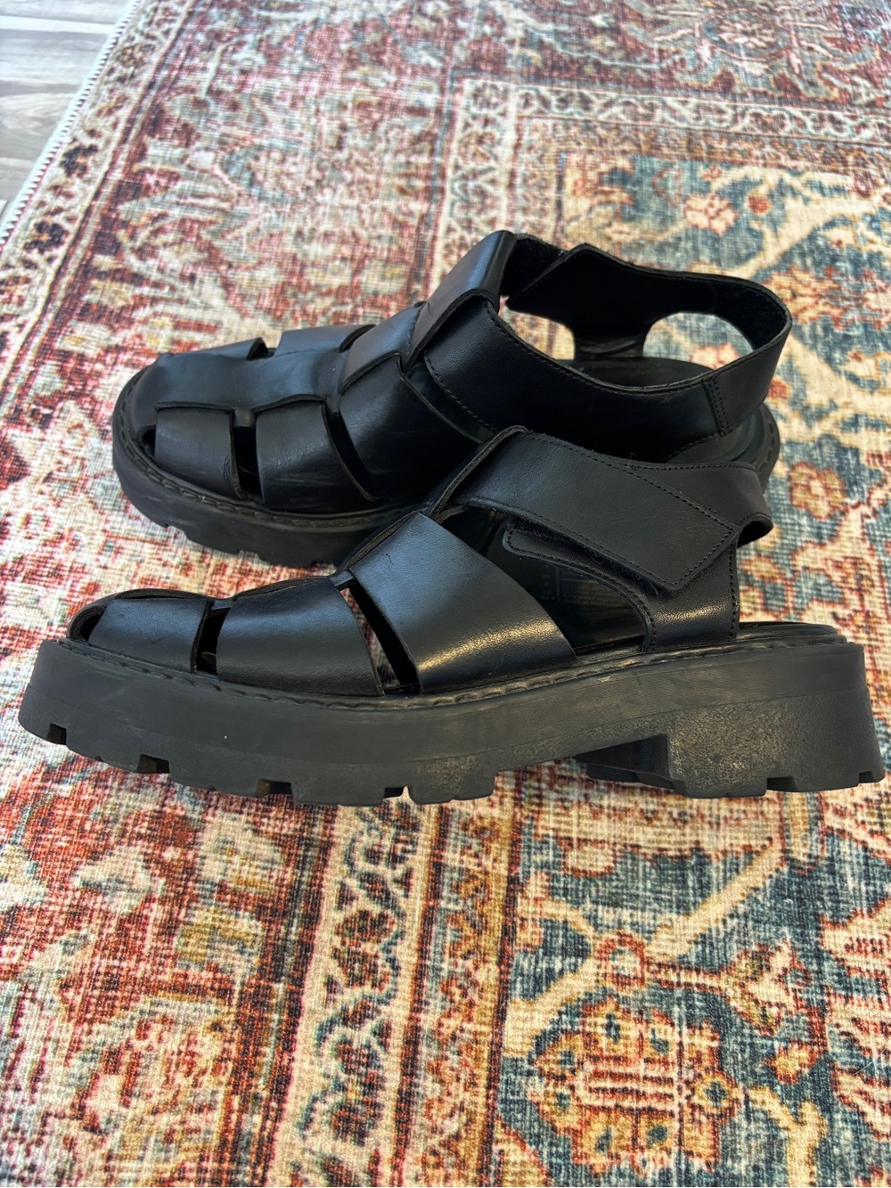 Women’s Black Leather Fisherman Sandals - Picture 2 of 3